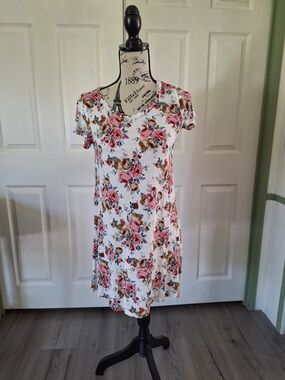 American Dream Floral Top — White with Pink, Blue & Brown Accents
